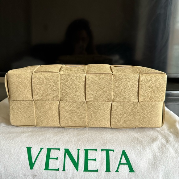 BOTTEGA VENETA - Brick Cassette Unused! - Picture 4 of 15